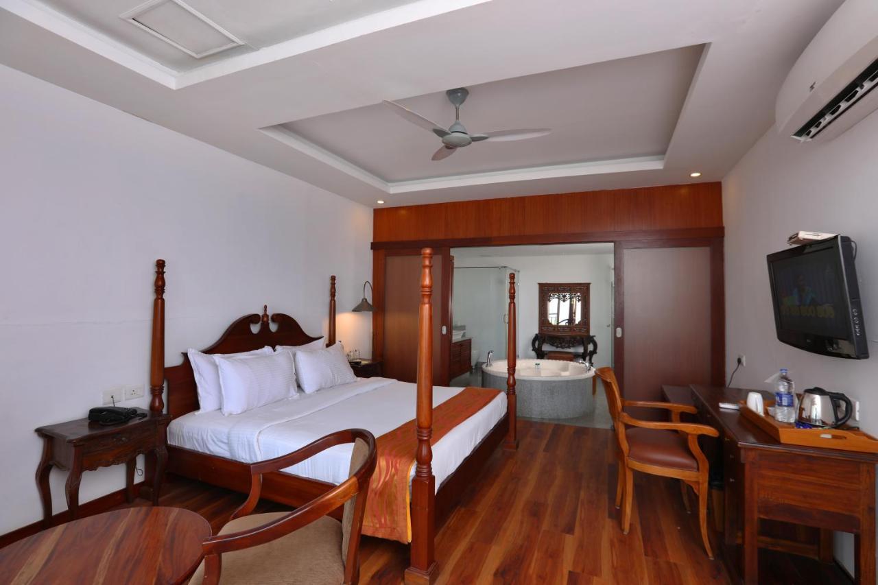 Getaway Beach Resort Kovalam Exterior photo
